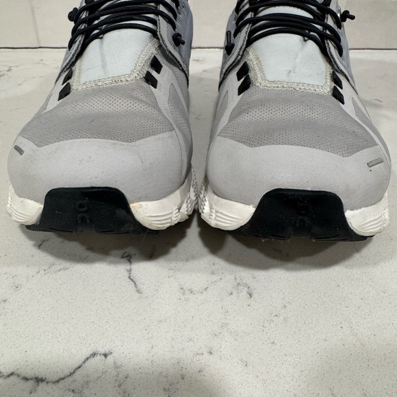 On Cloud Grey and Black Shoes size 7.5 - Picture 9 of 10